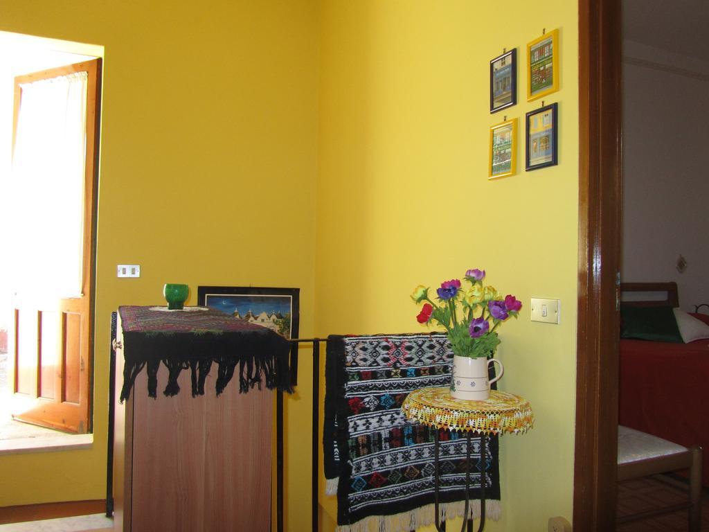 Comeinsicily - Al Teatro Apartment Taormina Room photo